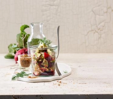 Randen-Gurken-Salat mit Dukkah-Dressing